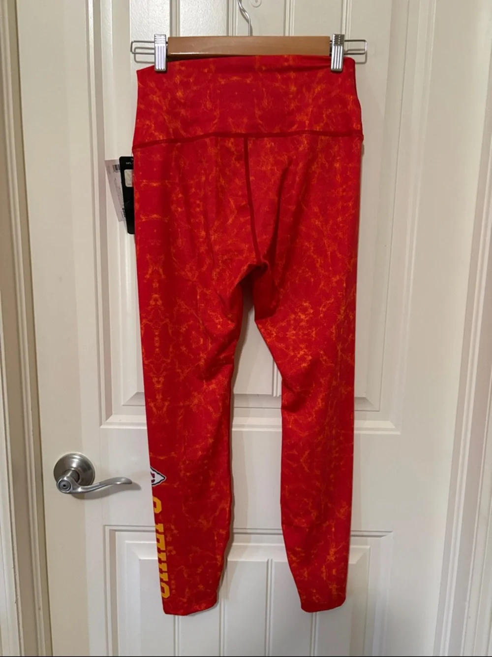 NWT Kansas City Chiefs Red Athletic Leggings - Picture 8 of 11